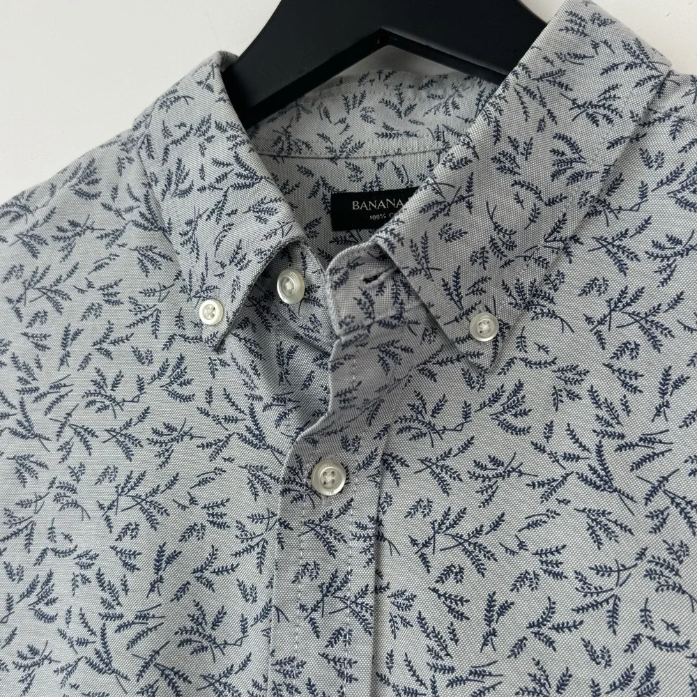Banana Republic Button Down Shirt Mens M Gray Leaf Floral Oxford Long Sleeve